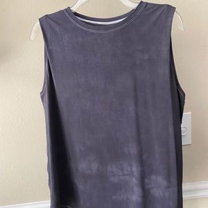 Lululemon muscle tank gray size 10